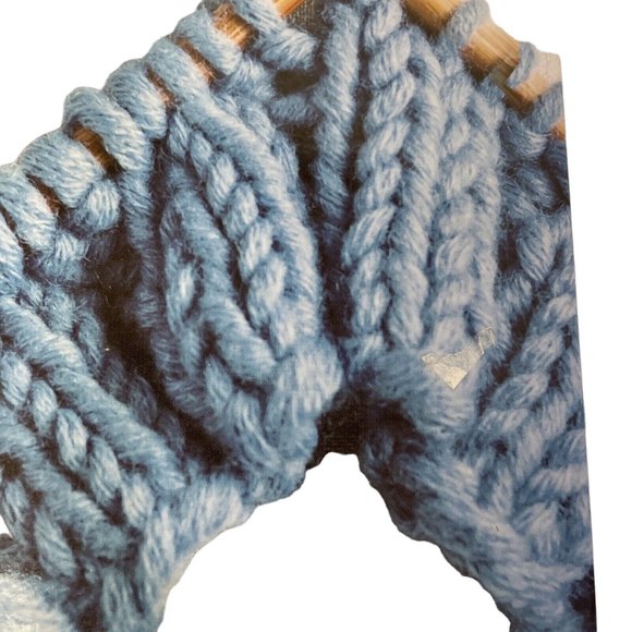 Learn to Knit kit Instruction Book Knitting tapestry Needles 10" x 3 1/2" x 6" - Picture 8 of 8